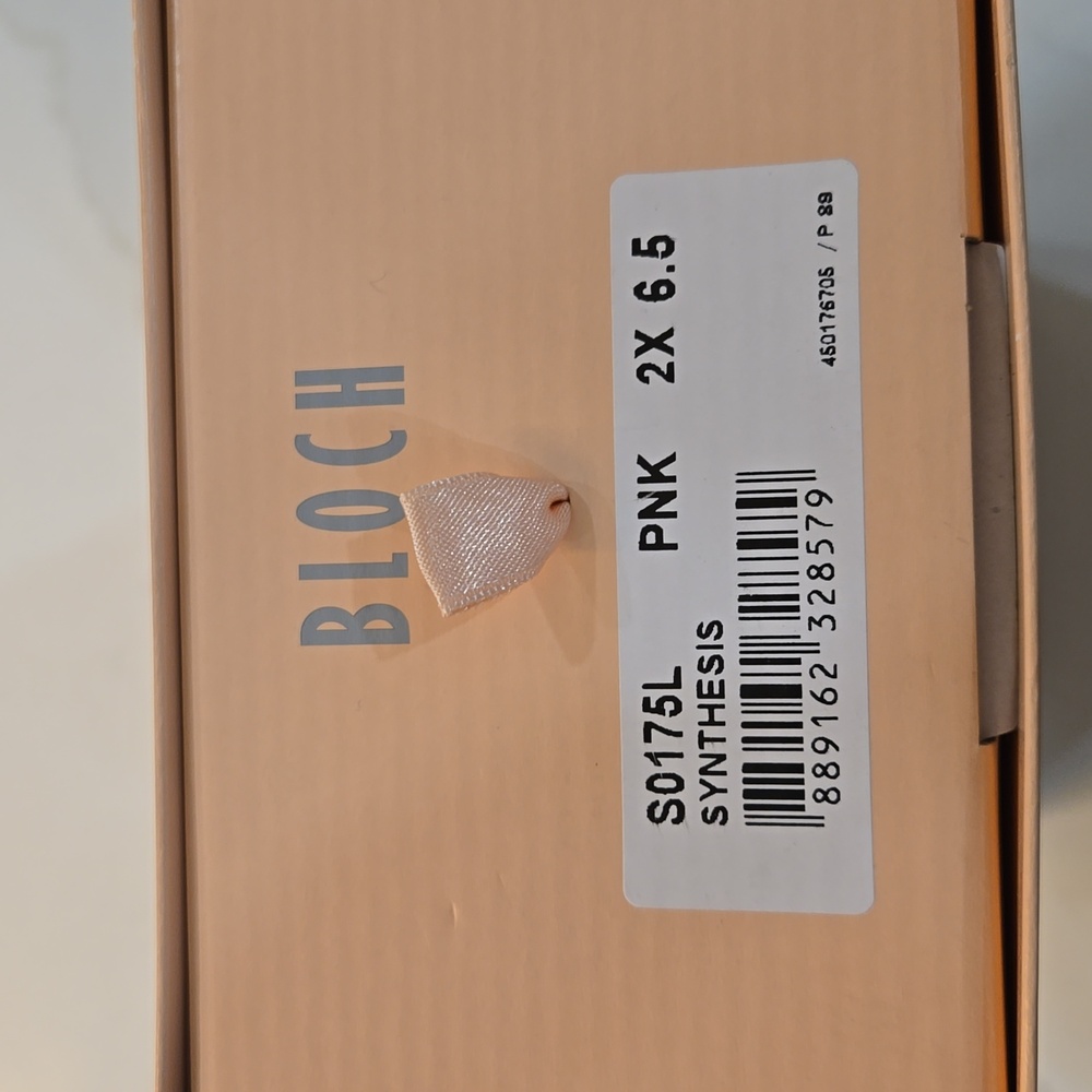 Bloch Synthesis Pointe Shoe